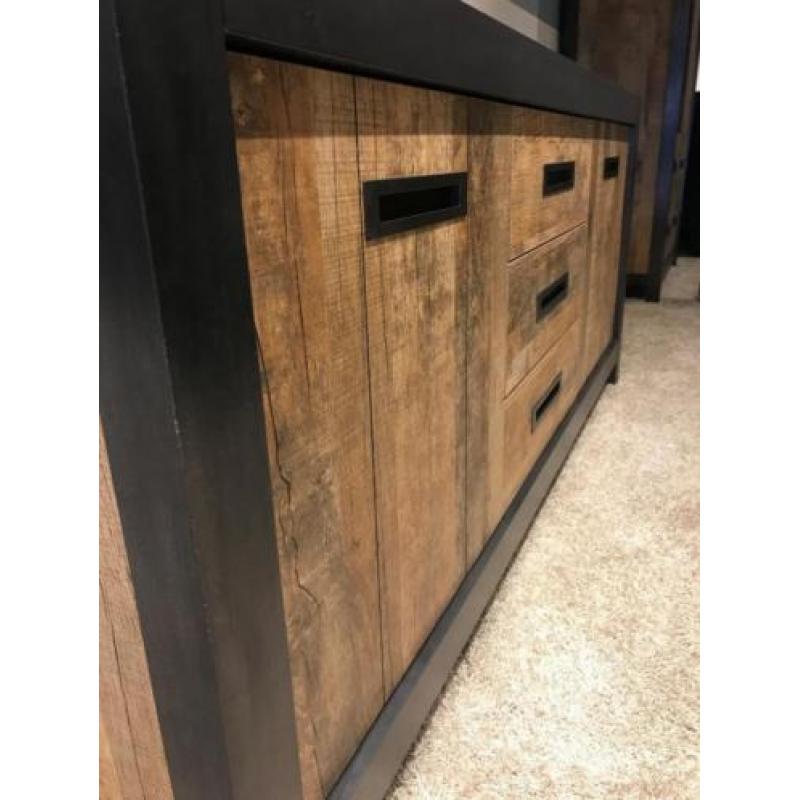 Claire Lamalux Dressoir 2 deuren 3 laden, 180cm