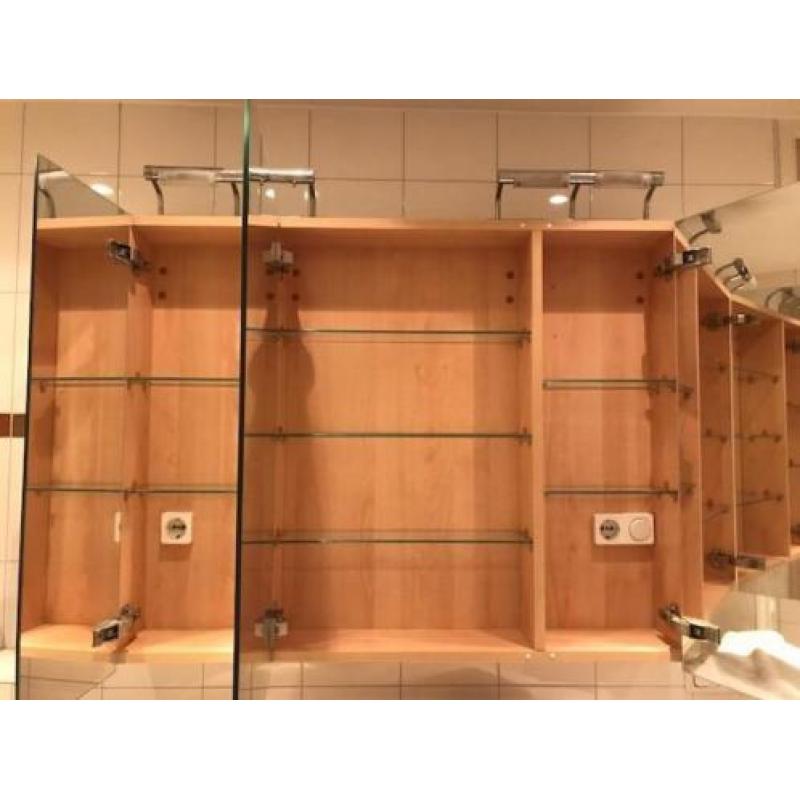 Spiegelkast badkamer met veel opbergruimte