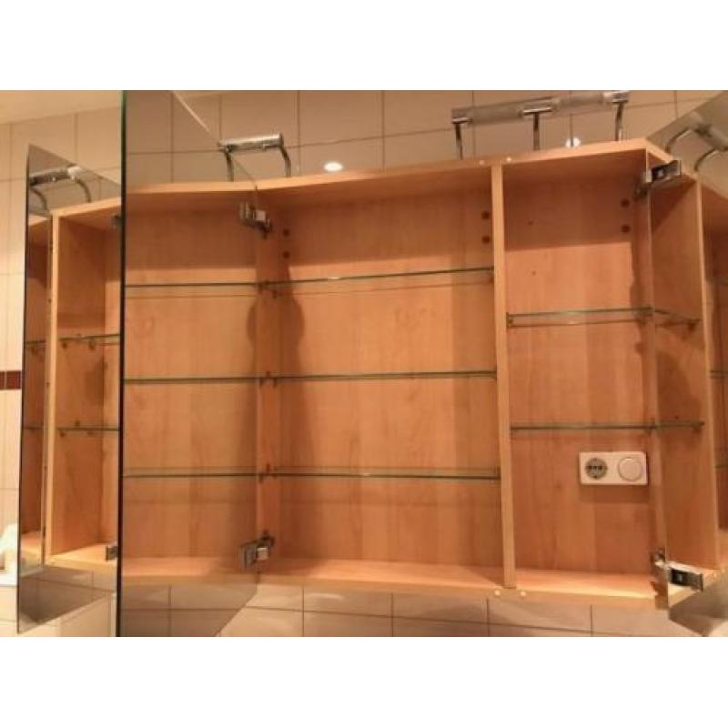 Spiegelkast badkamer met veel opbergruimte