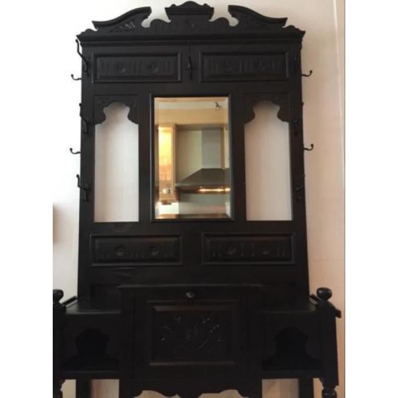 Frans halmeubel/ porte manteaux