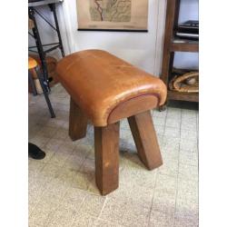 Vintage gymbok kruk / hocker