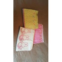 Set babykleding voor meisje mt 50/56