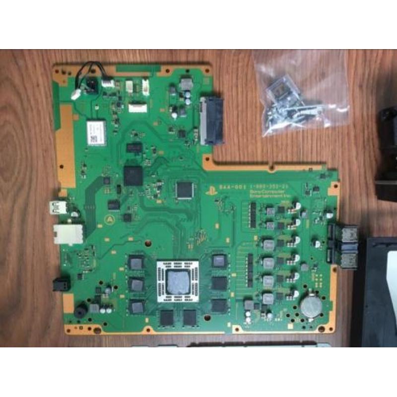 Onderdelen PS4 slim