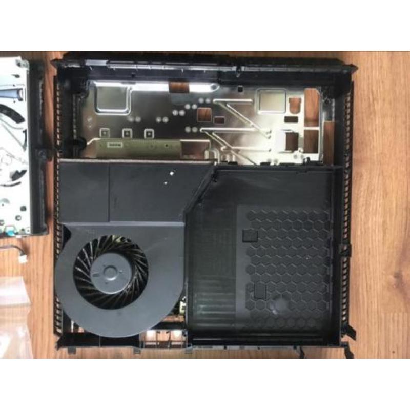 Onderdelen PS4 slim