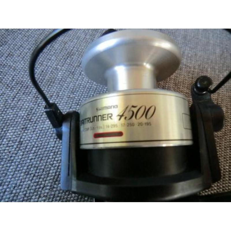 ***3x shimano 4500 a usa baitrunner ***